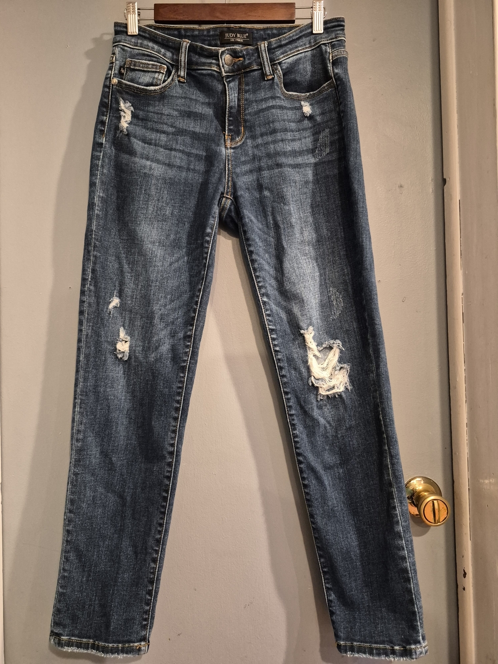 Judy Blue Medium Wash Distressed Skinny Jeans